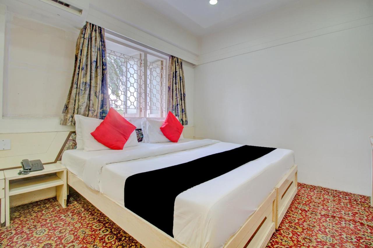 Capital O 76484 Hotel Balwas International Мумбай Екстериор снимка